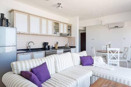 Agios Amvrosios  Joya Cyprus Mermaid Penthouse Apartment מראה חיצוני תמונה