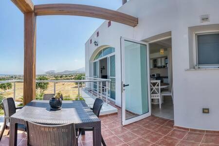 Agios Amvrosios  Joya Cyprus Mermaid Penthouse Apartment מראה חיצוני תמונה